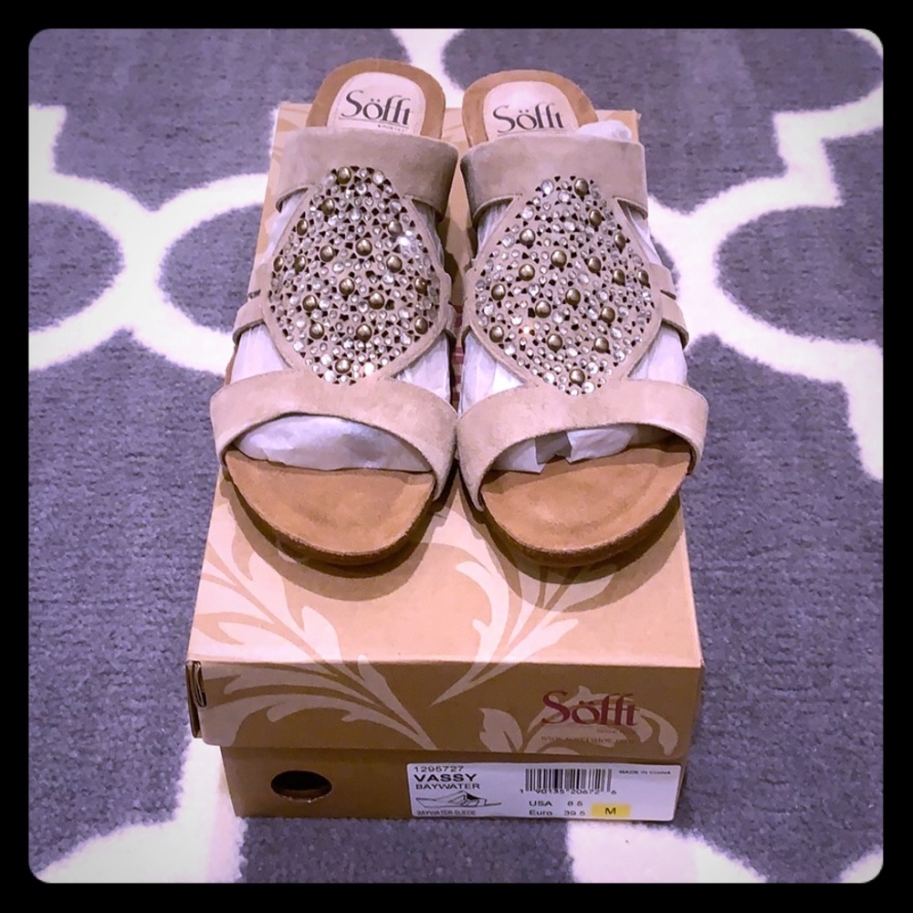 New In Box- Sofft Vassy In baywater suede - 8.5